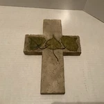 United Design Stone Garden Cross Green Grape Leaves Back Indent Hanger 9.5 X 7. Fixed Price $14.98.