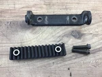 Yamaha FZS600 Fazer 1998 Petrol Tank Rear Rubber And Bolts Bracket 8204 SML17. Fixed Price $10.80.