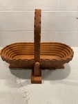 Wooden Collapsible Oval Basket With Handle Natural Grain Oak Wisconsin. Fixed Price $13.59.