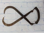 Antique Vintage Ice Block Holder Tongs Steel Rustic Barn Decor Unmarked. Fixed Price $16.00.