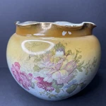 Antique 1890S Made England Porcelain Flower Pot Ruffled Opening Gold Trim. Fixed Price $39.99.